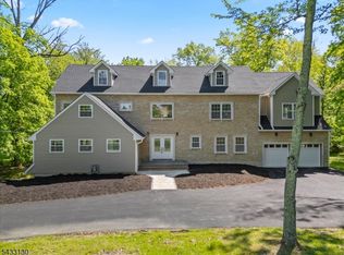 28 King George Rd, Warren, NJ 07059