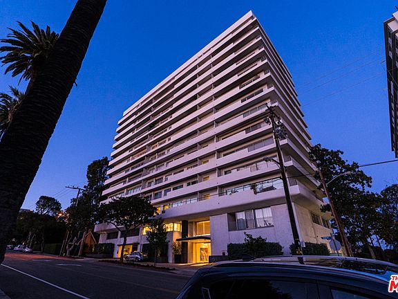3rd image of 838 N Doheny Dr APT 1406