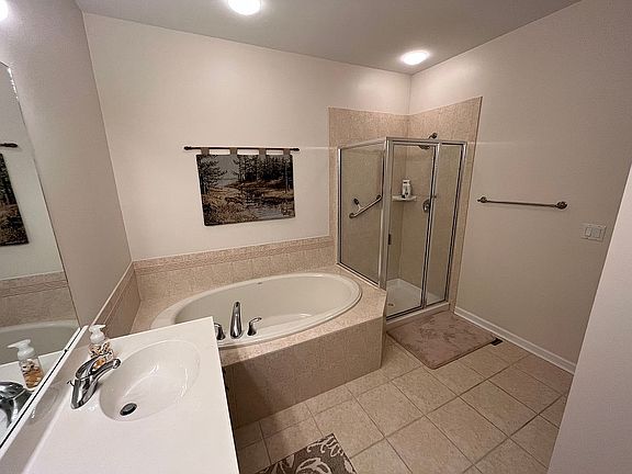 4th image of 2 Rockhall Ct