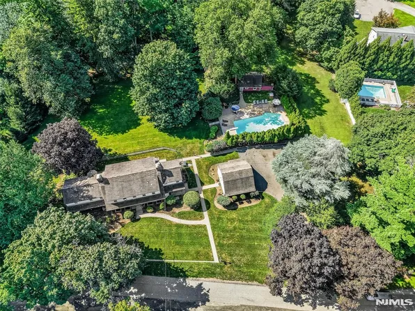1 Carlyle Place, Hillsdale, NJ 07642