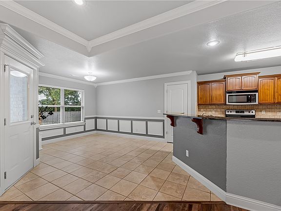 5th image of 2964 N Cassius Ln