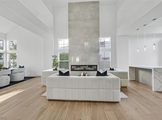 8824 Rozetta Ct, Las Vegas, NV 89134