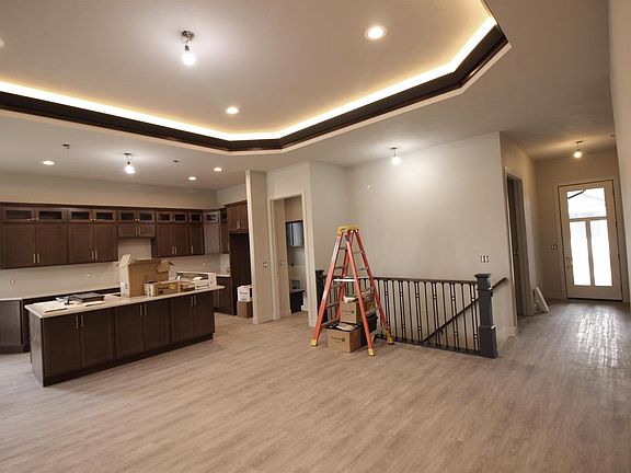 2nd image of 381 Ridge View Drive #4