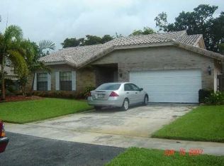 9591 NW 11th St, Plantation, FL 33322