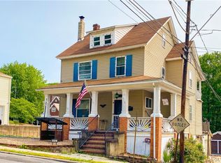 918 3rd St, Palmerton, PA 18071