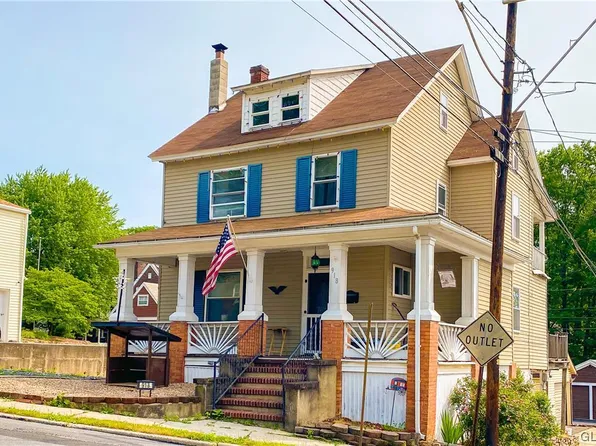 918 3rd St, Palmerton, PA 18071