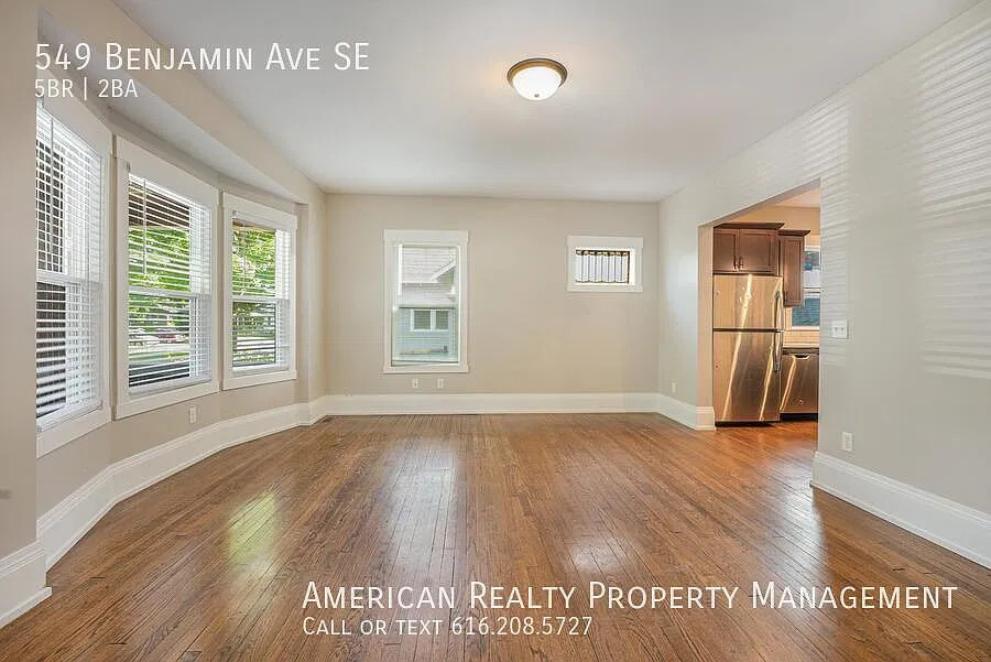 5 bed, 1626 sqft, $3,050 — Photo 2