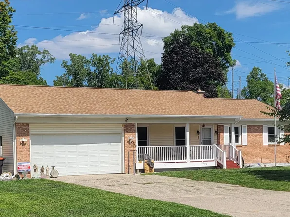 5001 Creekview Dr SE, Kentwood, MI 49508
