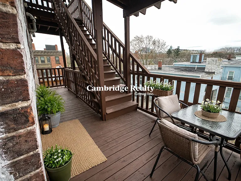 1056 Cambridge St #4T — Photo 7