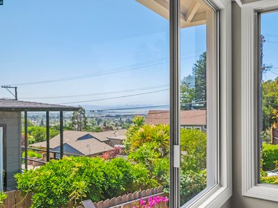69 Stratford Rd, Kensington, CA, 94707