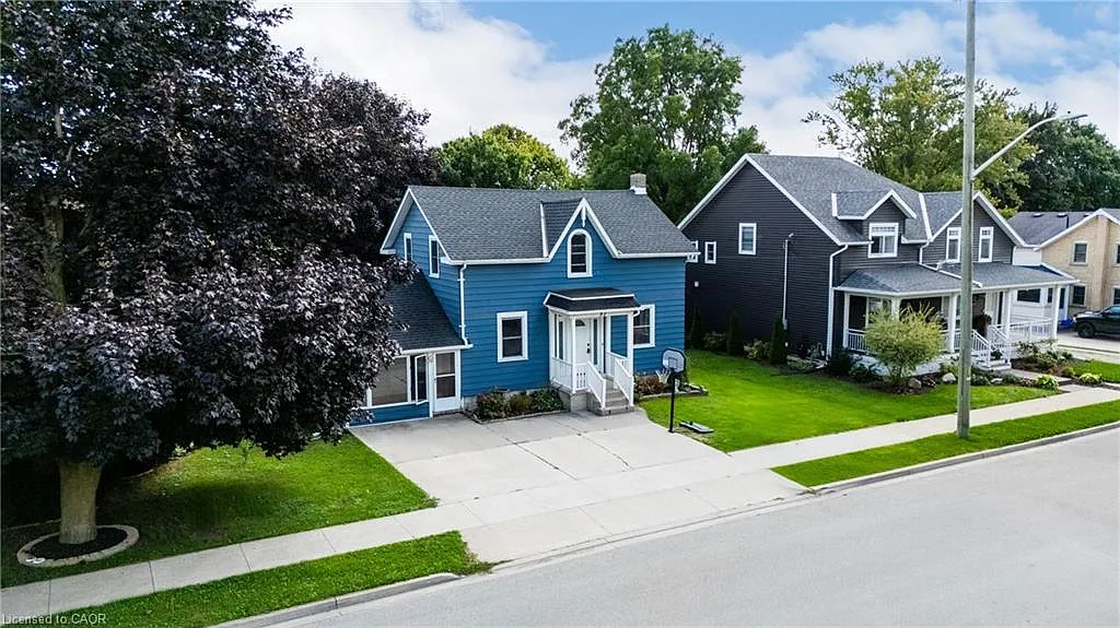 37 Decew St W photo 1