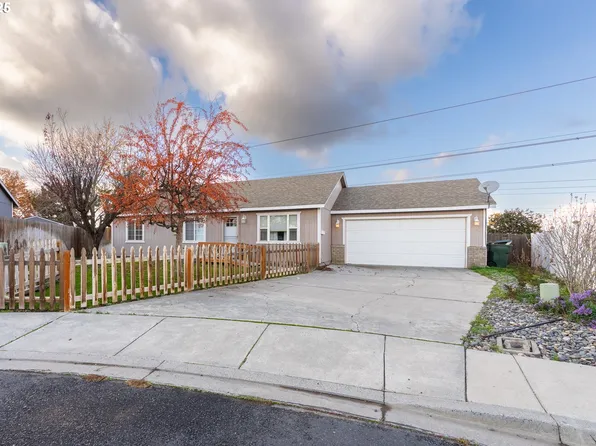 245 Chukar Cir, Umatilla, OR 97882