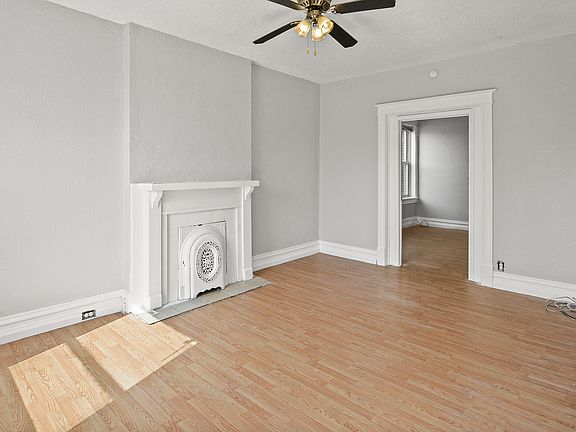 3rd image of 4457 Lee Ave