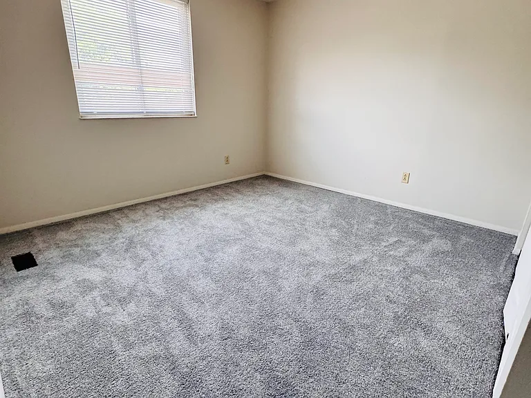 8709 Scarsdale Blvd — Photo 12