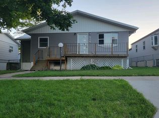 424 N 17th St, Bismarck, ND 58501