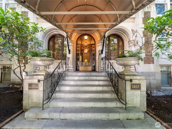 1017 Minor Avenue #1401, Seattle, WA 98104