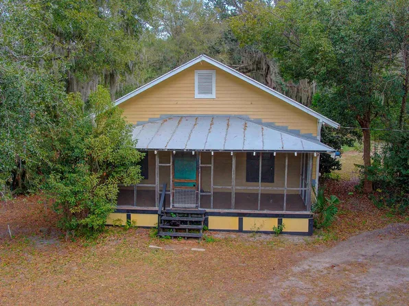 1121 S Palm Ave, Palatka, FL 32177