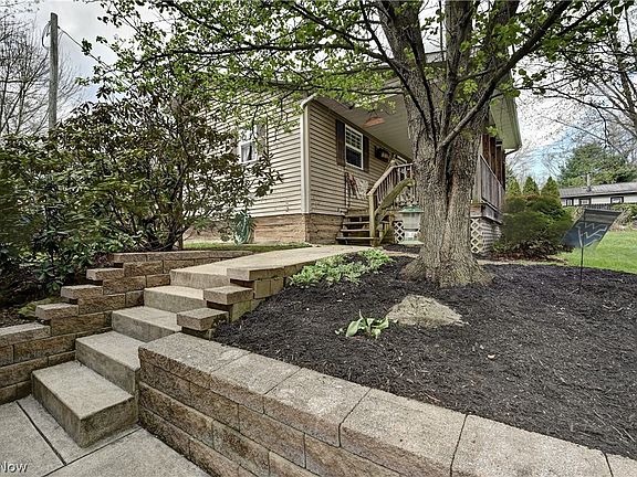 3rd image of 2041 Thrasher Rd SW