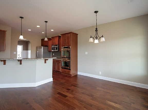 5th image of 225 Franklin Mdws Lot 225