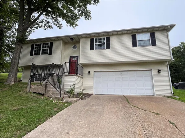 2187 Crescent Dr, Hannibal, MO 63401