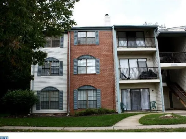 27 Kite Ct, Lawrence, NJ 08648