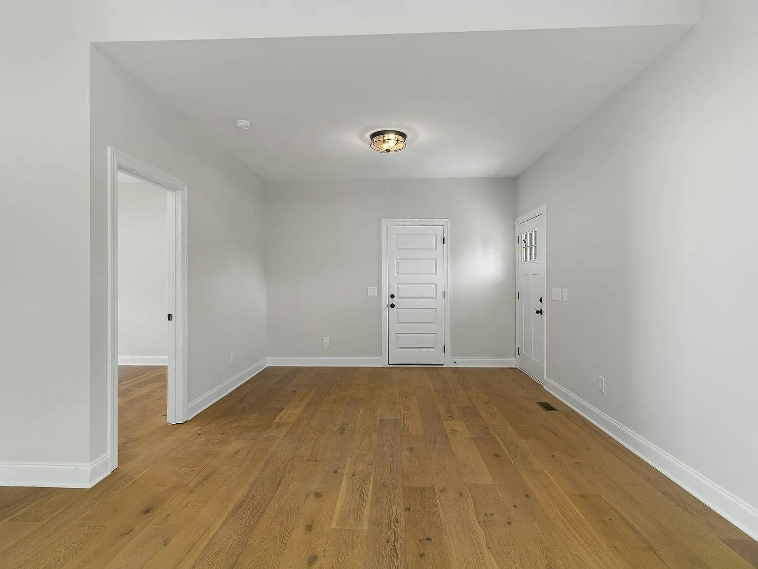 303 Lee Lane — Photo 4