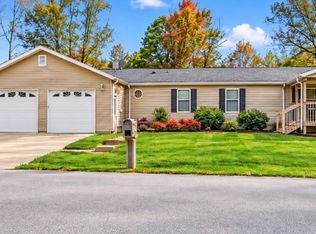 6376 Hall School Rd, Martinsville, IN 46151