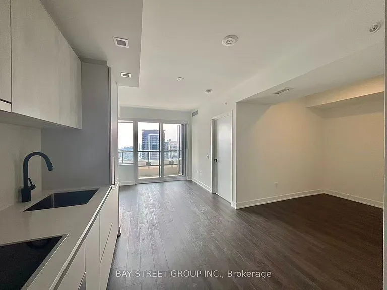609 Sherbourne St #3810 — Photo 2