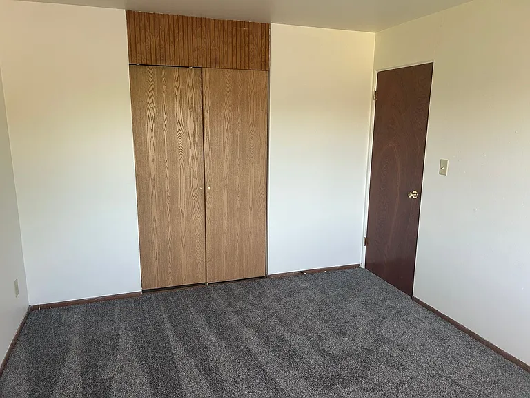 1024 Hunt Ave — Photo 4