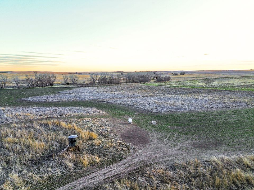 1st image of 901-949 360th Ave