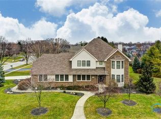 1249 Woodstream Rd, Perrysburg, OH 43551