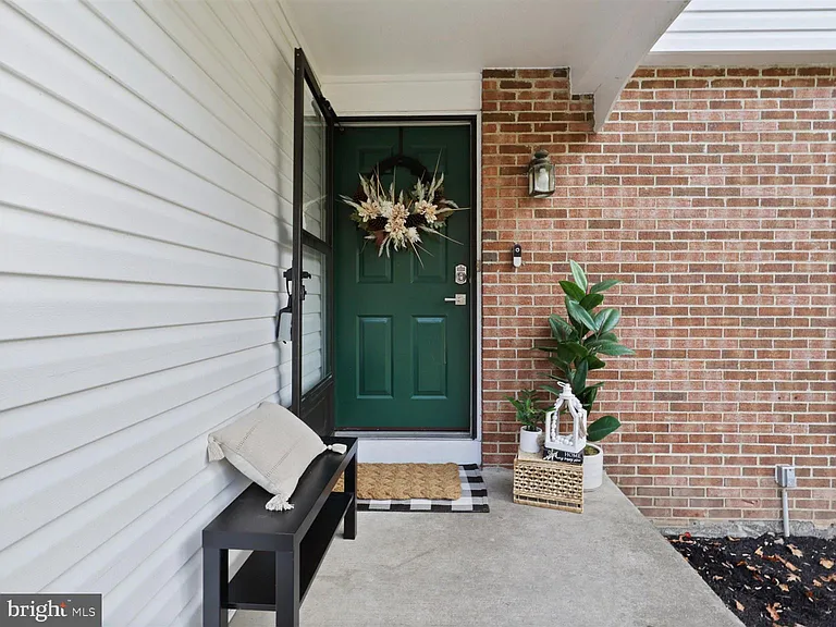 8463 Monarch Ct — Photo 2