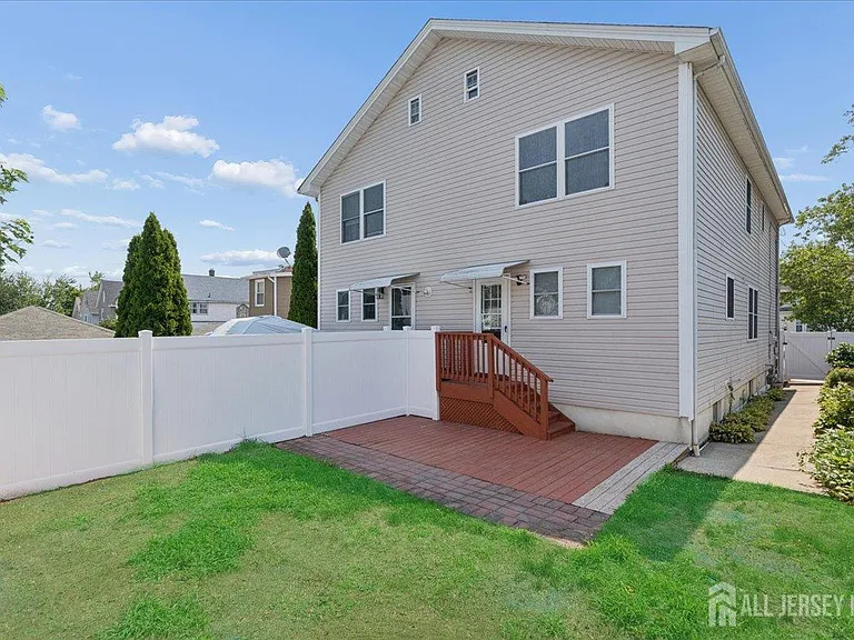 155 Emerson St #155 — Photo 25