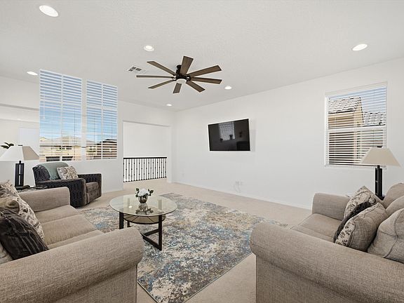 4th image of 3118 Tess Ct NE