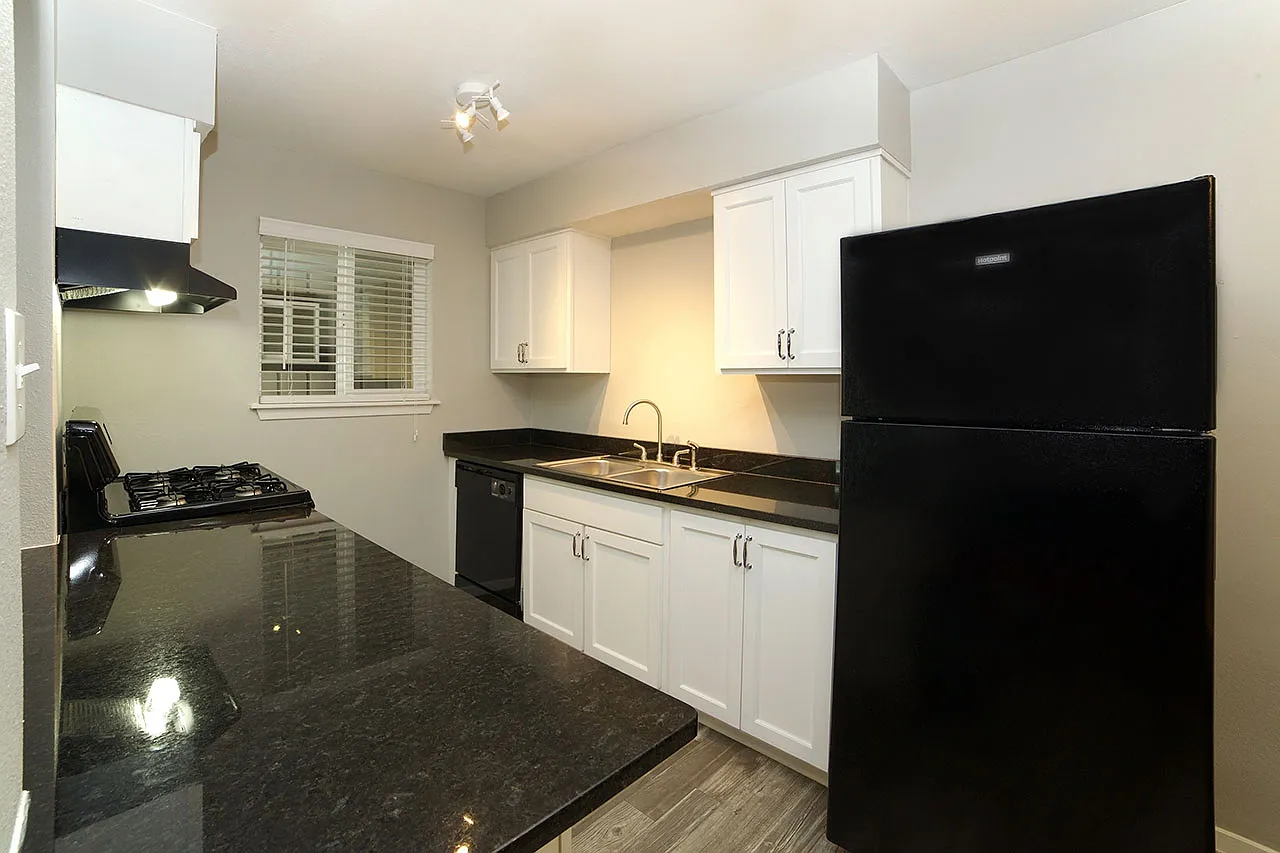 East Azul Apartments — Photo 4