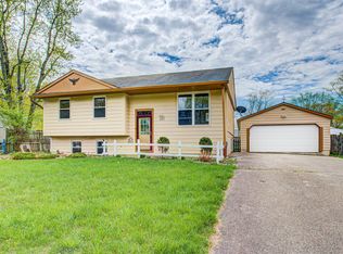 977 Hideaway Ct, Greenwood, IN 46142