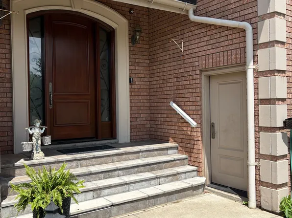 36 Leone Ln, Brampton, ON L6P 0K8
