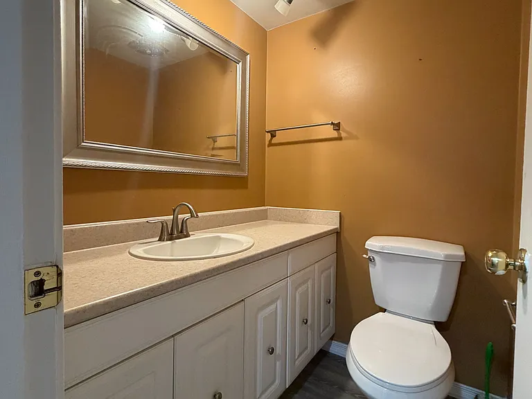 10 Miami Dr — Photo 22