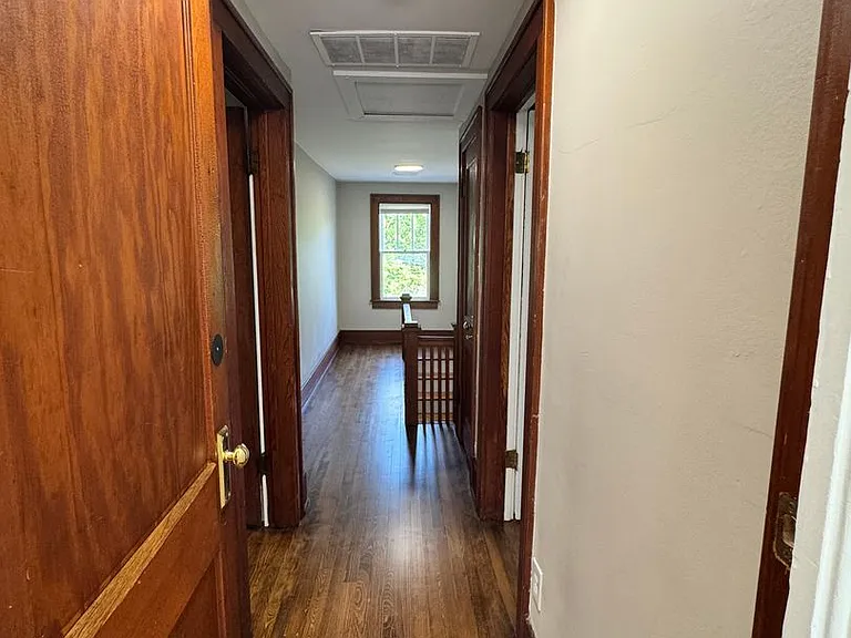 1625 S Maple Rd — Photo 40