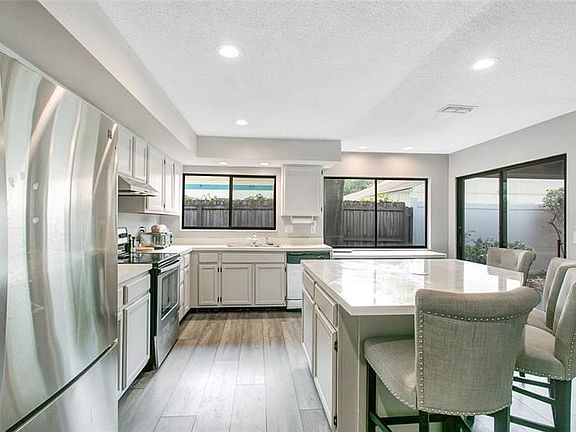 4th image of 7926 Autumn Wood Dr