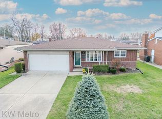 11652 Brougham Dr, Sterling Heights, MI 48312