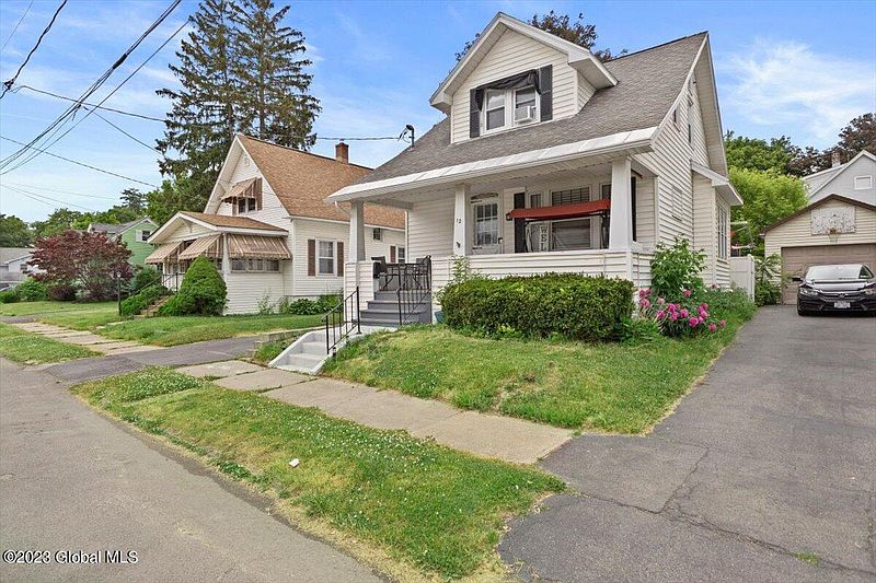 2nd image of 12 Crescent Avenue