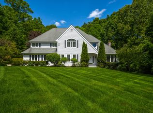 1 Woods End Ln, Weston, CT 06883
