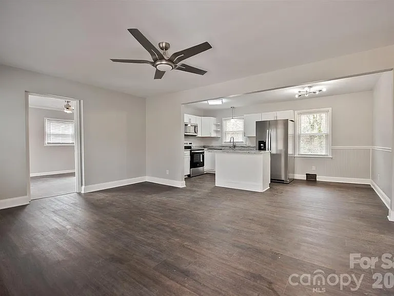 1404 Nottingham Rd — Photo 6