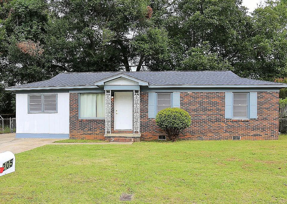 1st image of 205 Meadow Dr