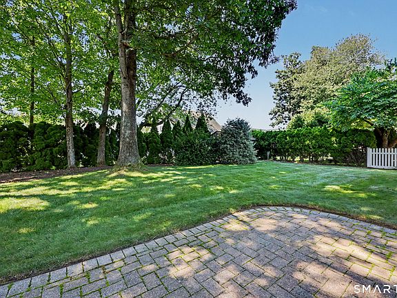 2nd image of 52 Oak Ridge Lane