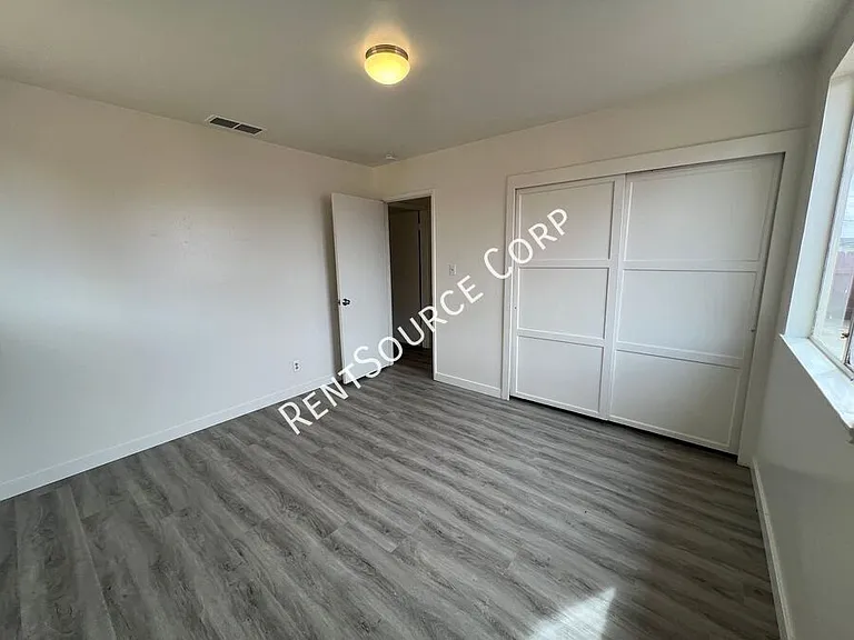 650 S Muriel Dr — Photo 14