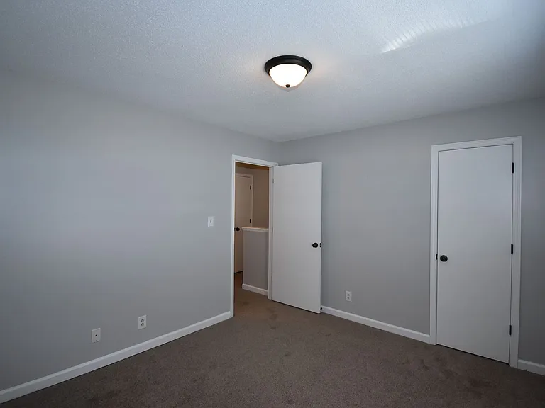 Tower Dr - 3264 — Photo 14