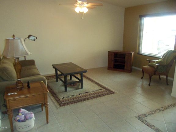 2nd image of 3052 Shoshone Dr Unit 102