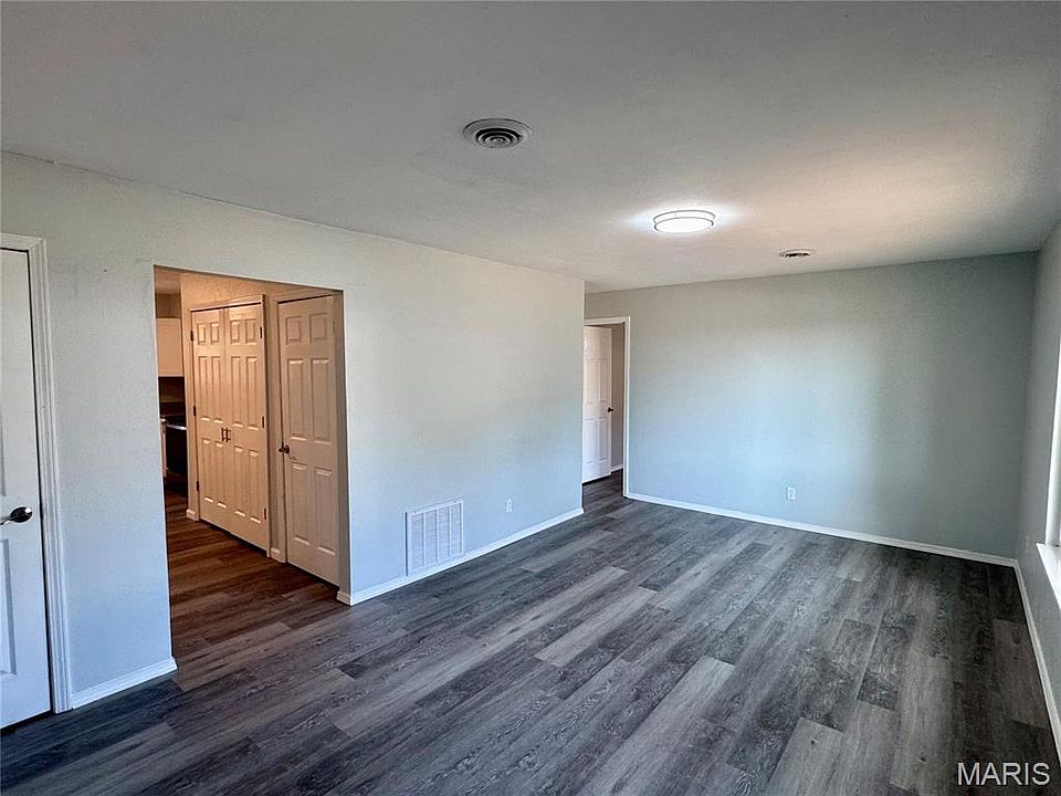 168 Troeckler Ln, Granite City, IL 62040 | Zillow